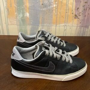 Nike Sweet Classic Leather Sneakers Mens size 8.5